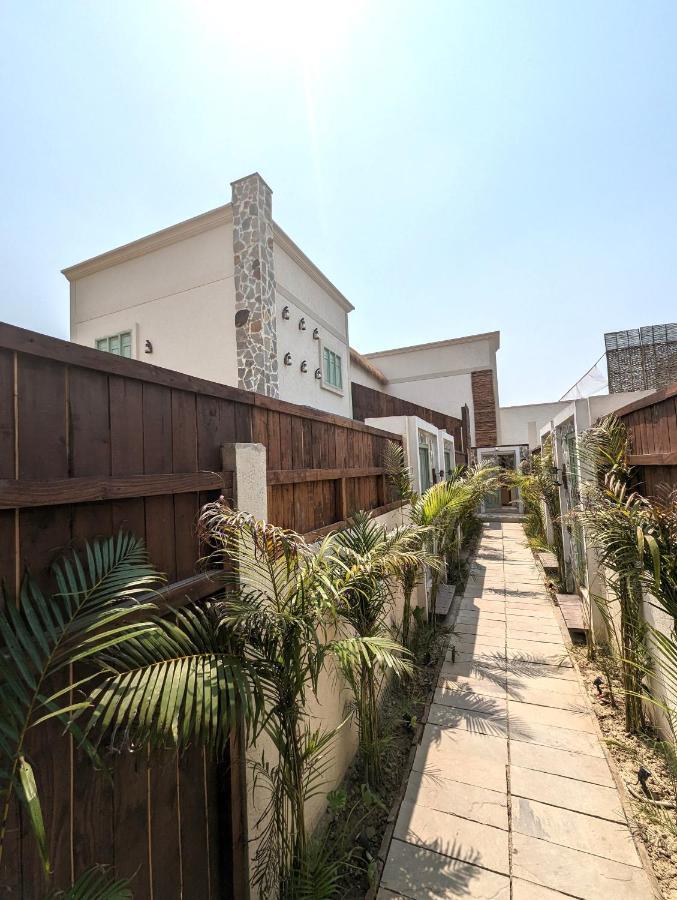 Cape House Hotel Amritsar Buitenkant foto