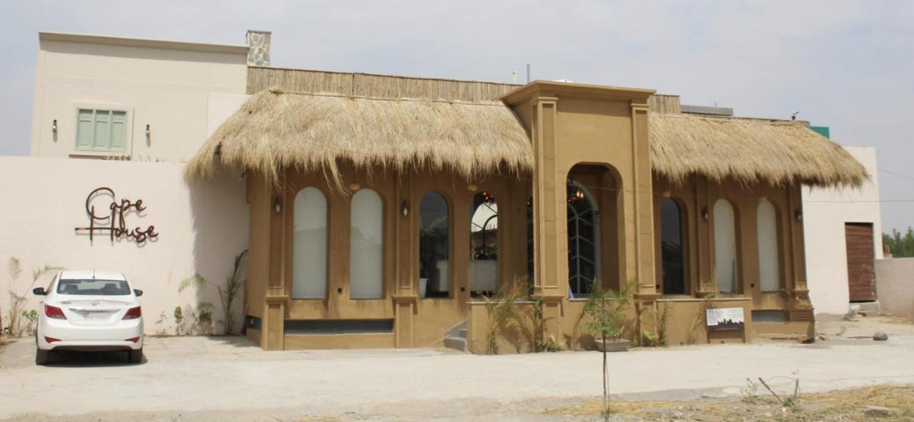 Cape House Hotel Amritsar Buitenkant foto